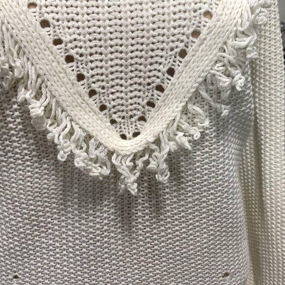 !SOLD! White Cream Fringe Knit Sweater BLUENOTES size Large - Picture 3 of 8